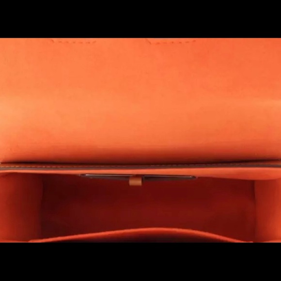 Authentic Louis Vuitton twist 😍 - Picture 10 of 14